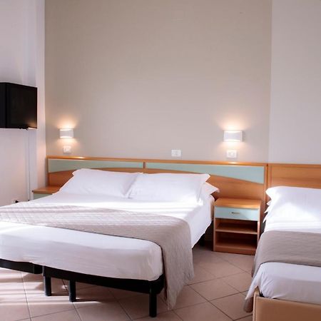 Hotel Holland 里米尼 外观 照片