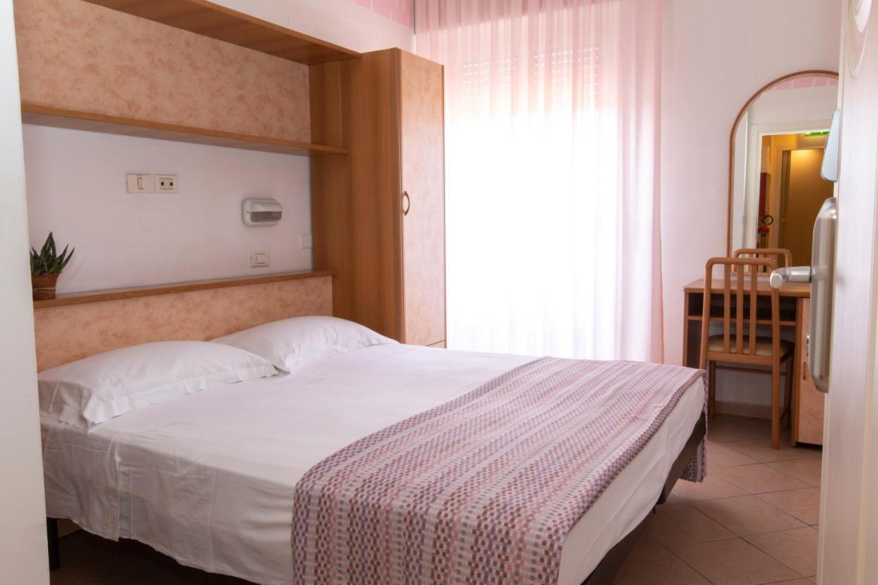 Hotel Holland 里米尼 外观 照片