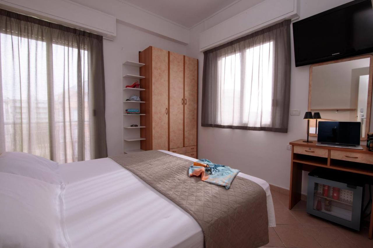 Hotel Holland 里米尼 外观 照片