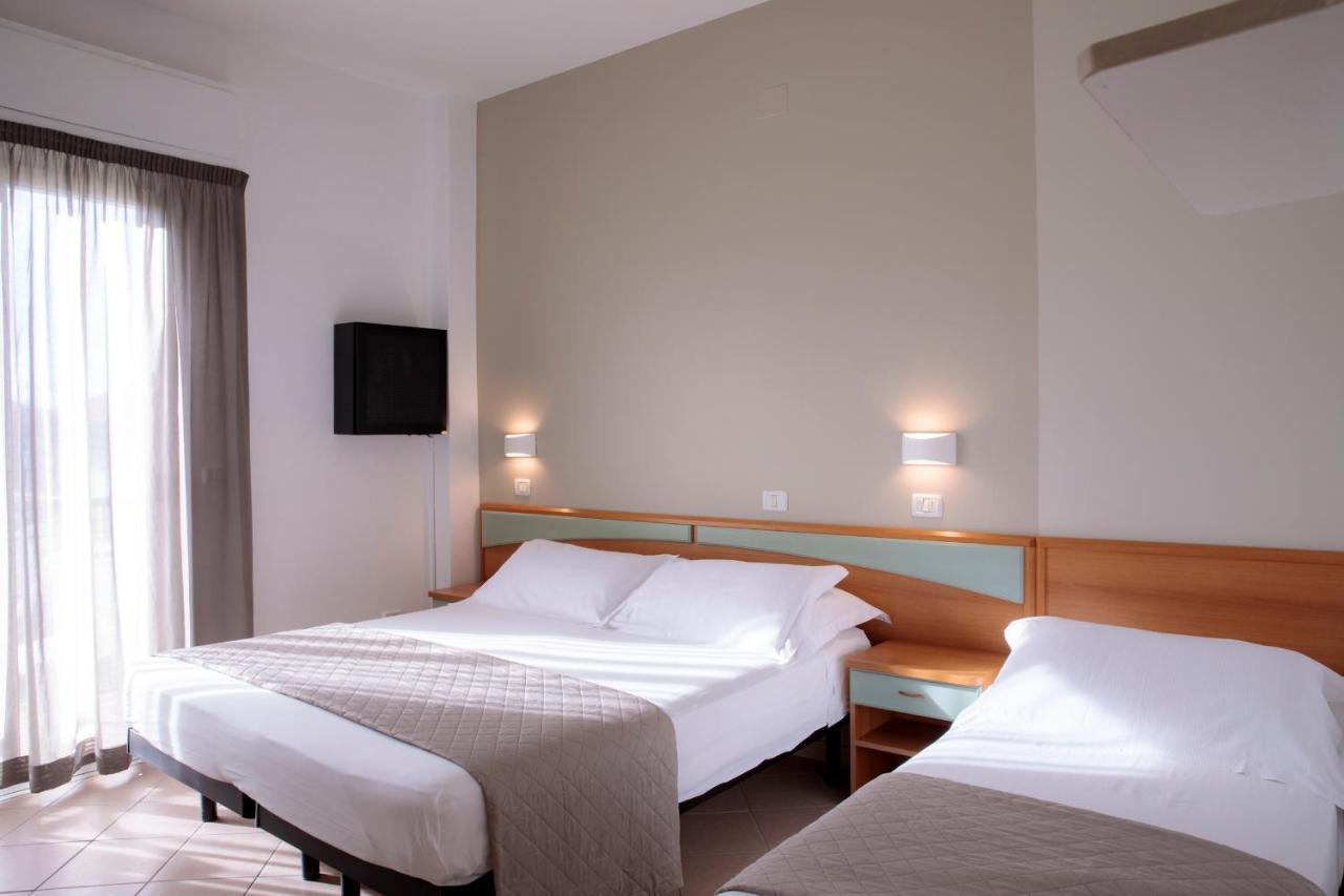 Hotel Holland 里米尼 外观 照片