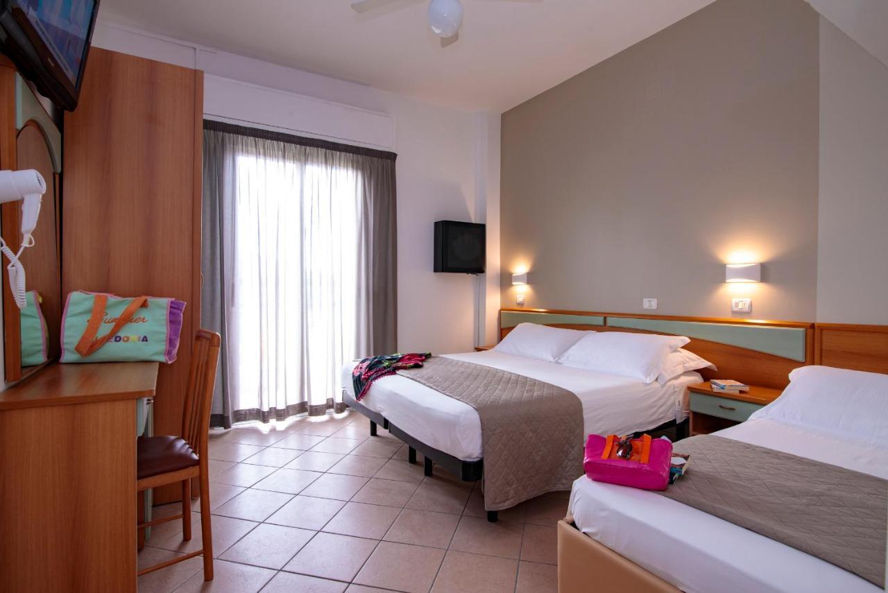 Hotel Holland 里米尼 外观 照片