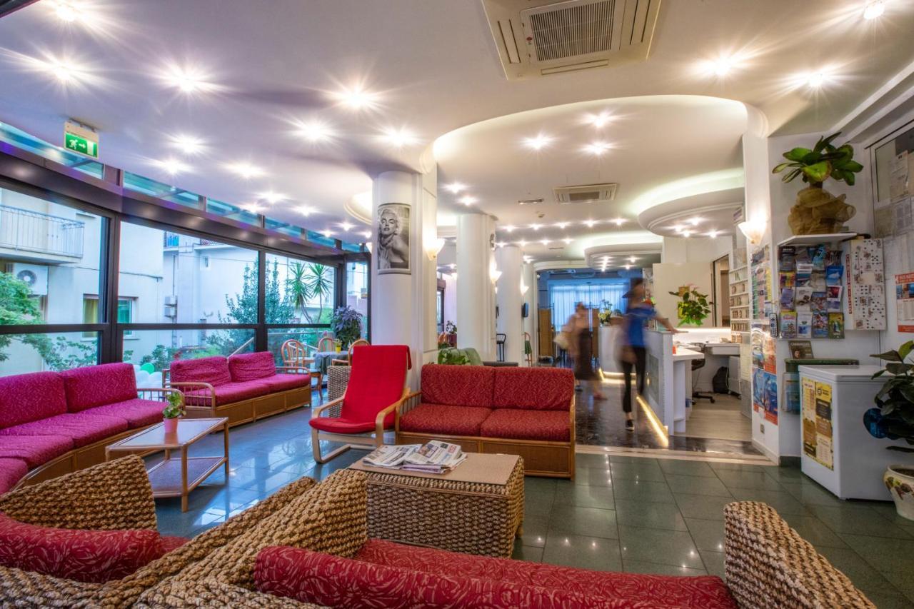 Hotel Holland 里米尼 外观 照片